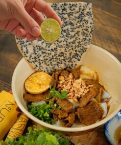 Alternative view of Mi Quang Chicken / Mì Quảng Gà